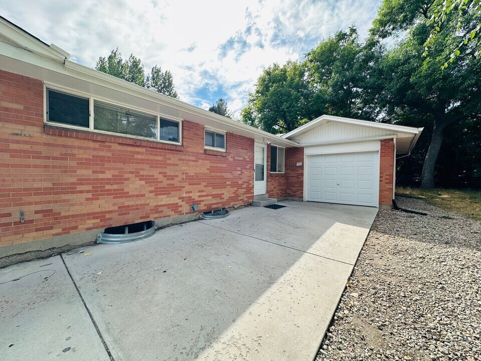 7382 W 3rd Ave in Denver, CO - Building Photo