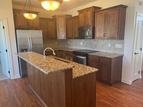 2712 London Dr in Ames, IA - Building Photo - Building Photo