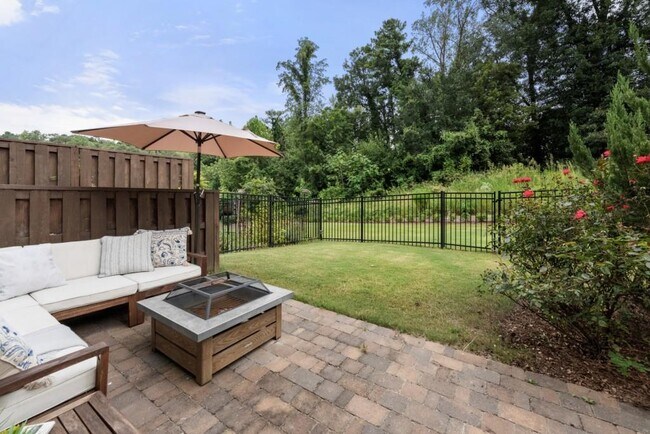 2045 Bellrick Rd NW in Atlanta, GA - Building Photo - Building Photo