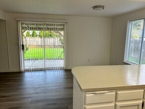 1815 SE Blairmont Dr in Vancouver, WA - Building Photo - Building Photo