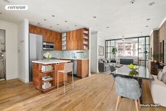 250 W 15th St in New York, NY - Building Photo - Building Photo