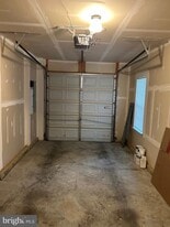 910 Hall Station Dr in Bowie, MD - Building Photo