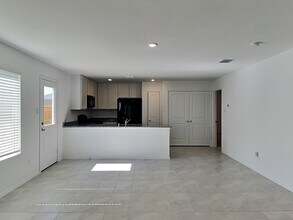 9809 Papillion Wy in Fort Worth, TX - Building Photo - Building Photo