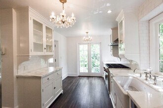 3915 Benedict Canyon Dr in Sherman Oaks, CA - Building Photo - Building Photo