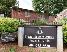 Peachtree Avenue Apartments in Atlanta, GA - Foto de edificio - Building Photo