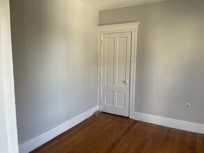 111 Union St in Vernon, CT - Foto de edificio - Building Photo