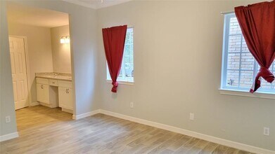 9630 E Savile Cir in Houston, TX - Building Photo - Building Photo