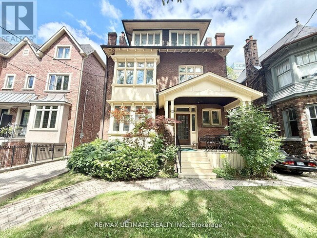 property at 12 Foxbar Rd