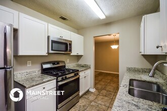 2050 Downs Pl in Lithonia, GA - Building Photo - Building Photo