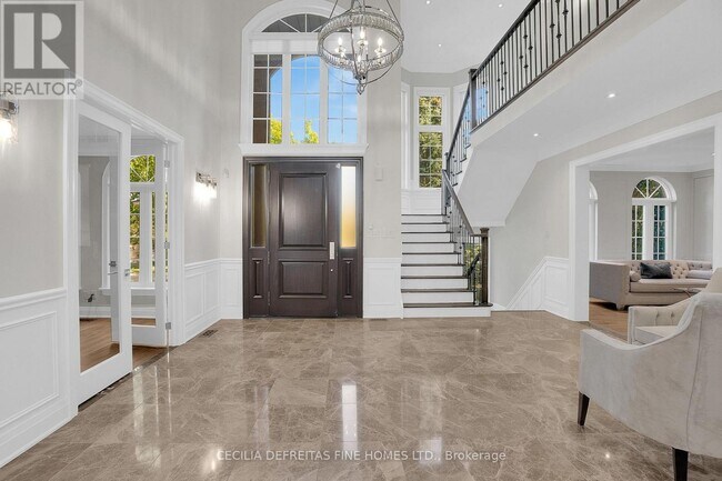 74 Mactaggart Dr in Nobleton, ON - Building Photo - Building Photo