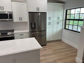 102 Pinecrest Cir in Jupiter, FL - Building Photo - Building Photo