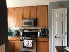 4067 S Four Mile Run Dr in Arlington, VA - Building Photo - Building Photo