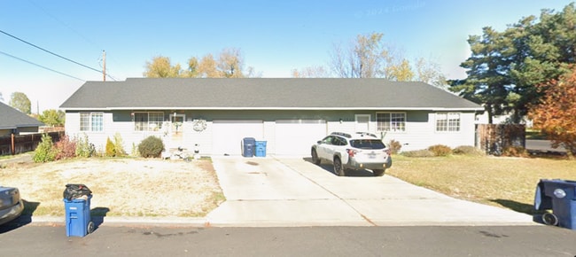 property at 1711-1715 SW Metolius Ave