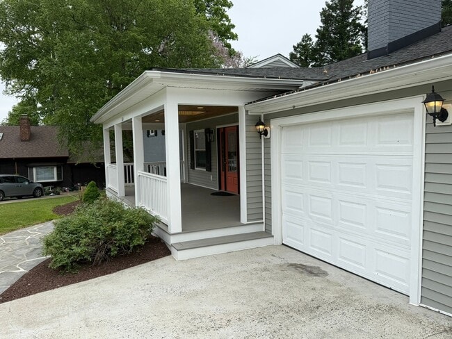 1621 Oaklawn Ct in Silver Spring, MD - Building Photo - Building Photo