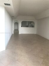 10770 NW 66th St, Unit 414 in Doral, FL - Building Photo - Building Photo