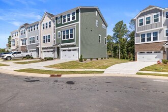 2114 Kettle Falls Station in Apex, NC - Building Photo - Building Photo