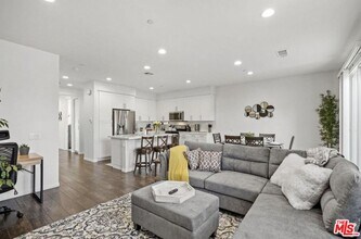 4720 E Washington Ave in Orange, CA - Building Photo - Building Photo