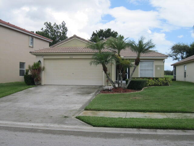 816 NW Greenwich Ct in Port St. Lucie, FL - Building Photo