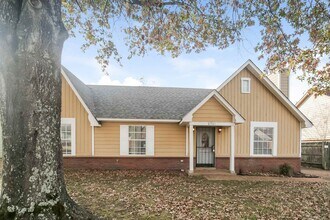 6561 Bald Oak Dr in Memphis, TN - Building Photo - Building Photo