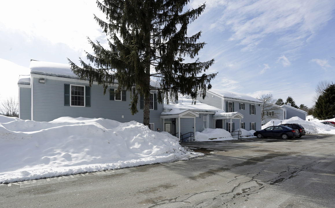 Church Hill Apartments in Durham, NH - Building Photo