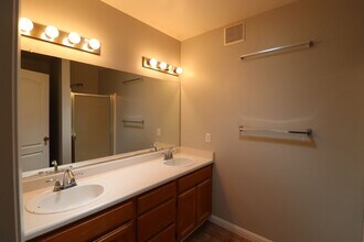325 Sunnyslope Ln in Nipomo, CA - Building Photo - Building Photo