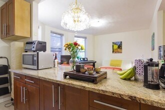 89 Mason Terrace in Brookline, MA - Building Photo - Building Photo