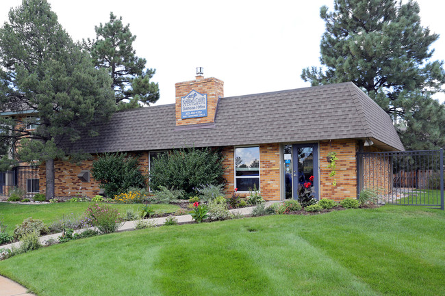 Kimberly Court Apartments in Boulder, CO - Foto de edificio - Building Photo