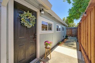 210A Marshall Ave in Roseville, CA - Building Photo