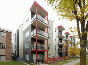 10611 117th St NW in Edmonton, AB - Building Photo - Building Photo