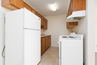 633 Princeton Pkwy, Unit 2 in Owensboro, KY - Foto de edificio - Building Photo