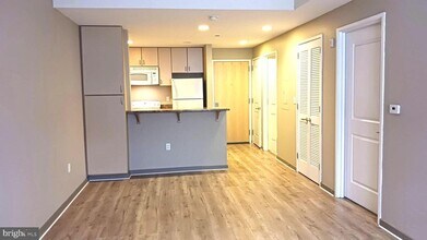 815 Arch St in Philadelphia, PA - Building Photo - Building Photo