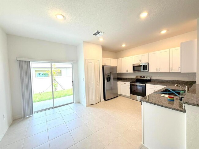 10197 Trumpet Honeysuckle Wy in San Antonio, FL - Building Photo - Building Photo