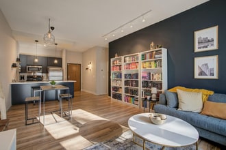 215 7th St NE in Minneapolis, MN - Building Photo - Building Photo