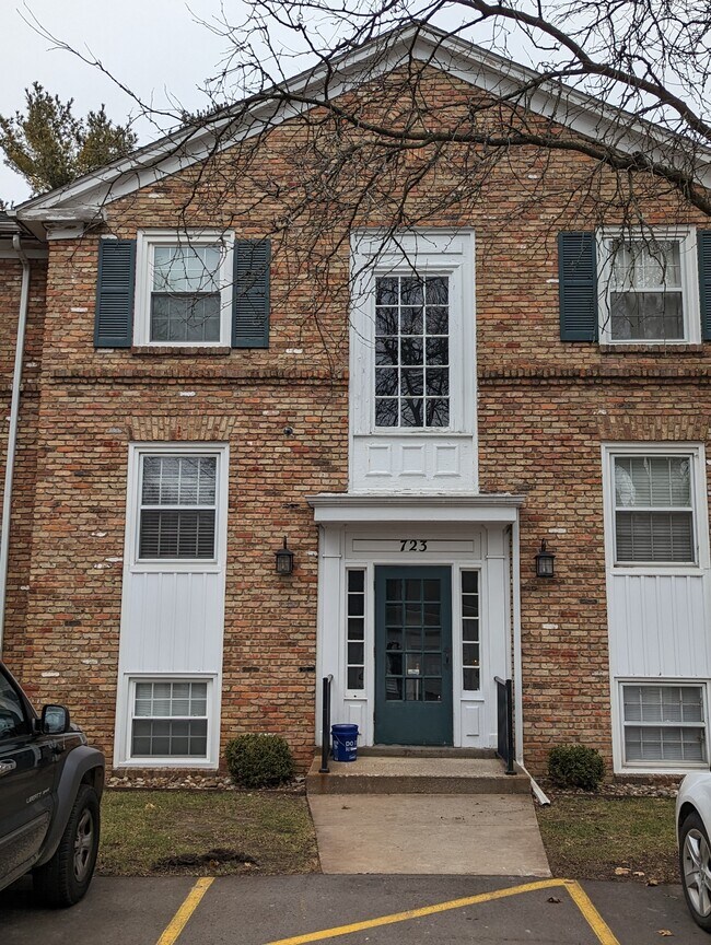 723 Whitcomb St in Kalamazoo, MI - Building Photo - Building Photo