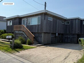 124 Point Rd in Westhampton Beach, NY - Building Photo - Building Photo