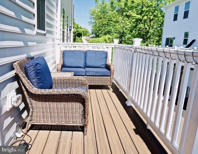 6 Stockton Ln in Hatboro, PA - Building Photo - Building Photo
