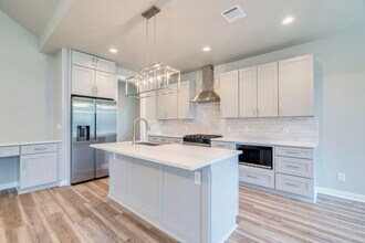 2320 Kellie Brooke in Spicewood, TX - Building Photo - Building Photo