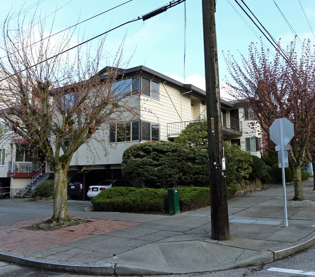 5701 17th Ave NW in Seattle, WA - Foto de edificio - Building Photo