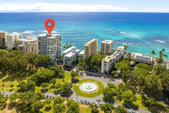 2969 Kalakaua Ave in Honolulu, HI - Building Photo - Building Photo