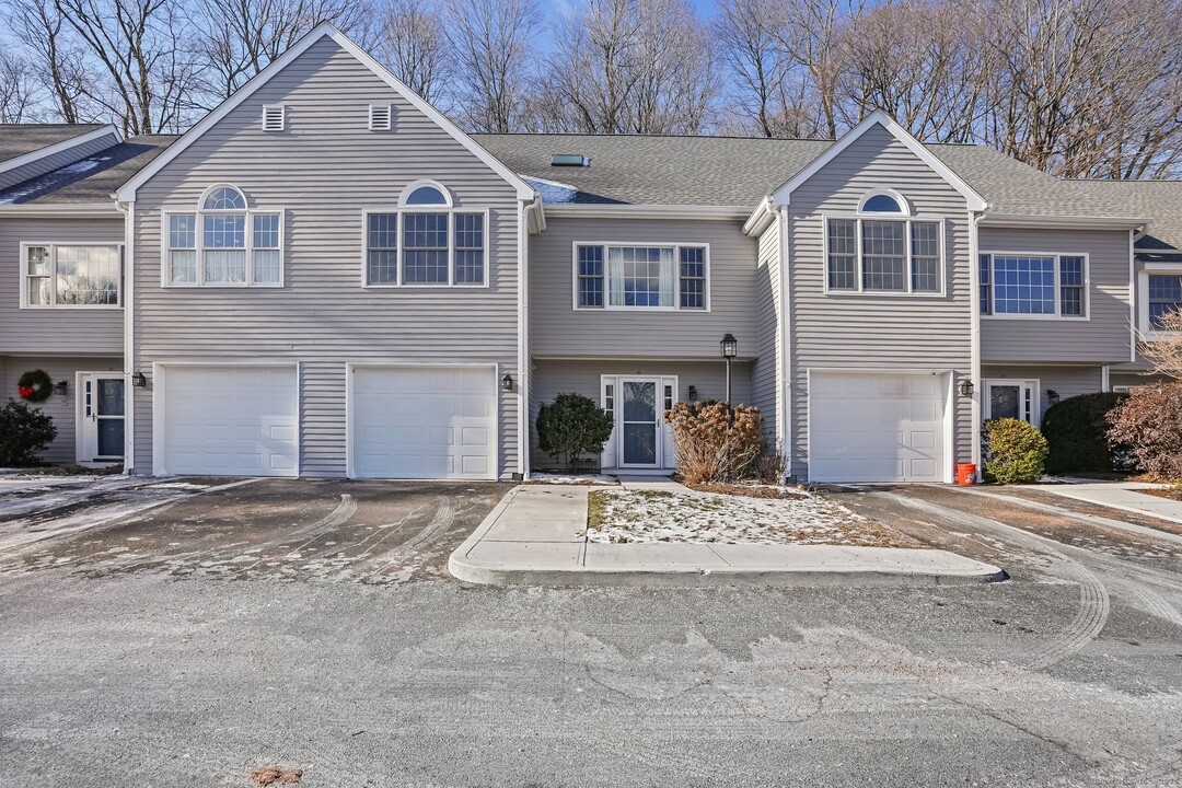 120 Prospect St in Ridgefield, CT - Building Photo