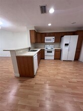 1350 Sorrento Dr in Weston, FL - Building Photo - Building Photo