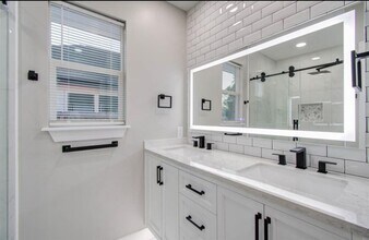 3222 Berry St in Houston, TX - Building Photo - Building Photo