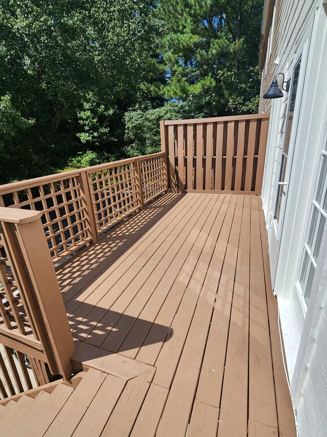 1310 Warsaw rd in Roswell, GA - Foto de edificio - Building Photo