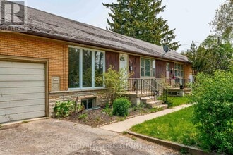 301 Franklin St N in Kitchener, ON - Building Photo - Building Photo