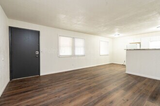 750 W Dayton Ave in Wichita, KS - Building Photo - Building Photo