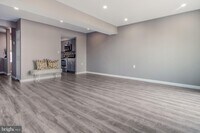 825 Showell Ct photo'