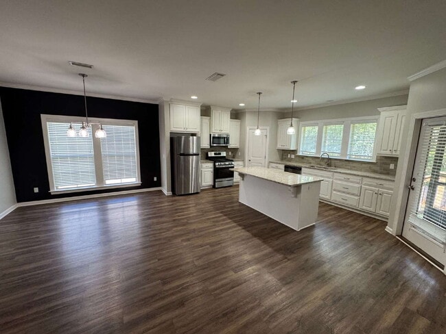 203 Wicklow Dr in Dothan, AL - Building Photo - Building Photo