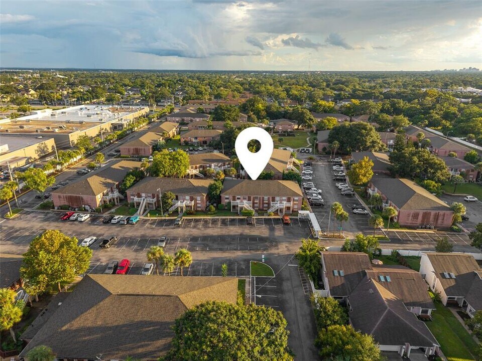 2521 Caper Ln in Maitland, FL - Building Photo