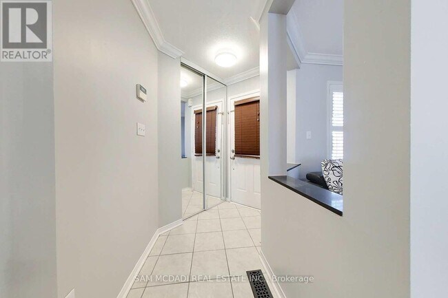 5940 Ridgecrest Trail in Mississauga, ON - Building Photo - Building Photo