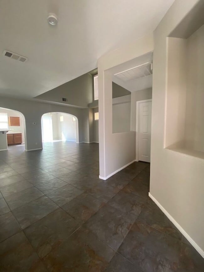 3505 Bella Valencia Ct in Las Vegas, NV - Building Photo - Building Photo